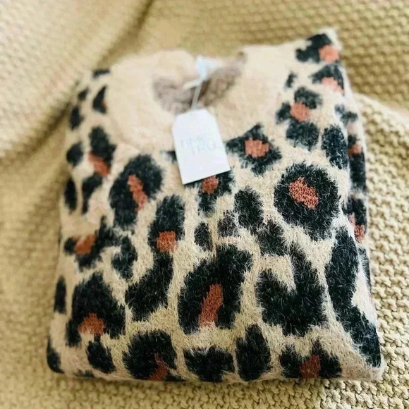 Time and Tru Women's Eyelash Pullover Sweater size large SUPER SOFT - Picture 1 of 6
